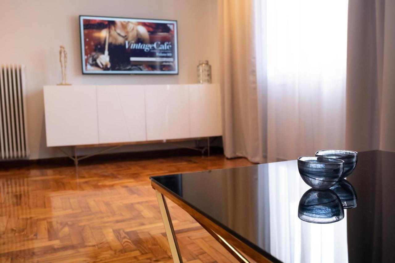 Daphnes Luxury Athens Center Apartment エクステリア 写真